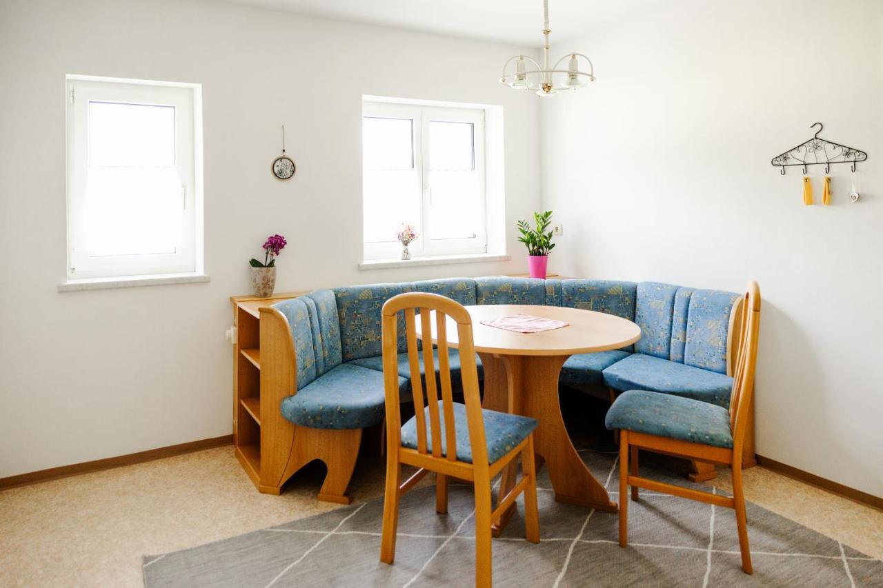 Haus Michaela Apartment Gschwandt  Bagian luar foto