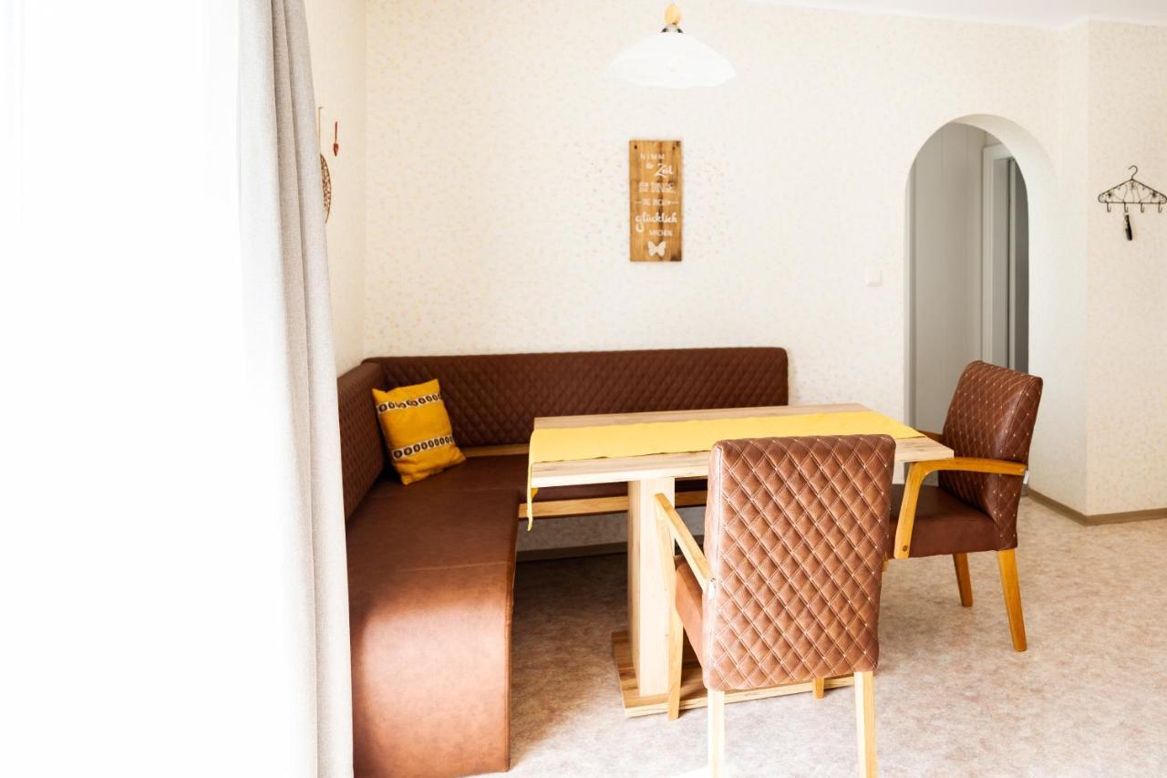 Haus Michaela Apartment Gschwandt  Bagian luar foto