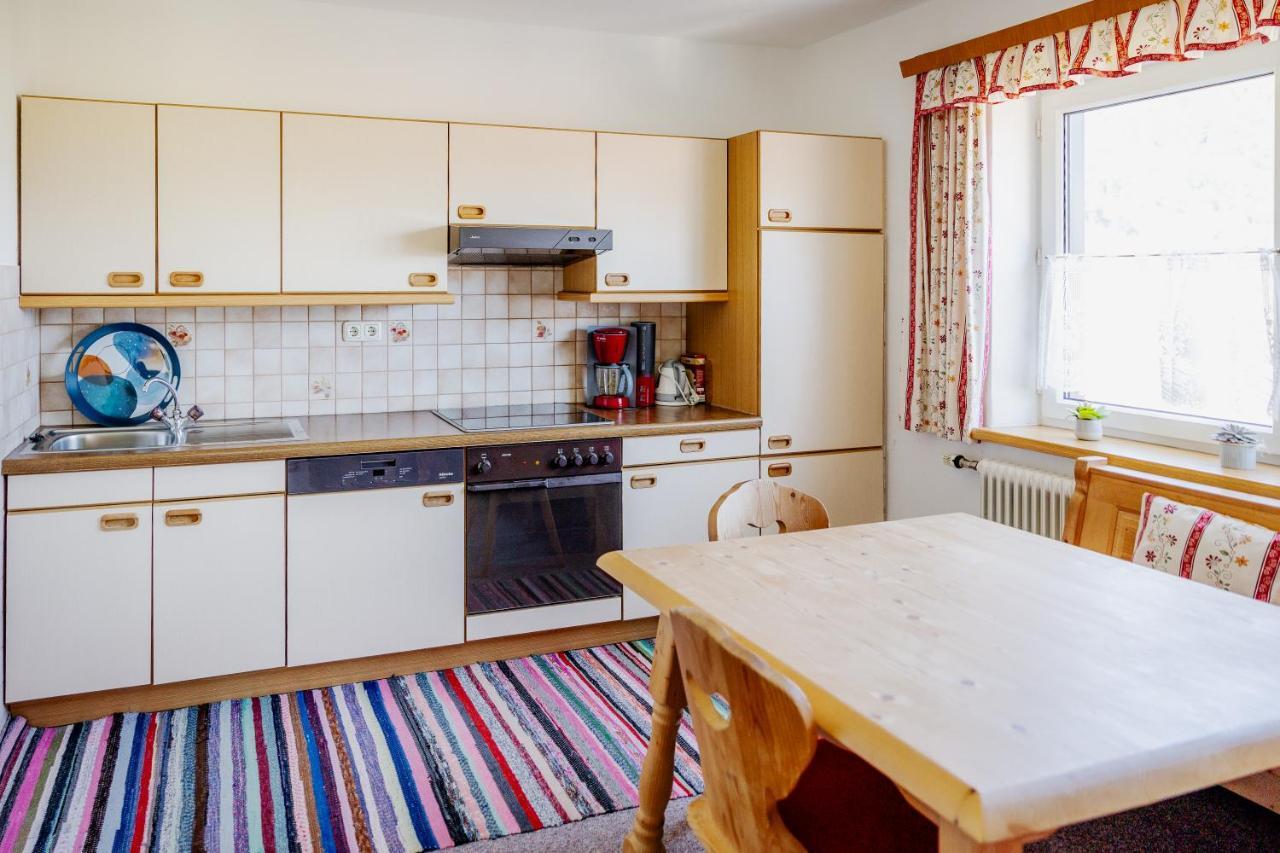 Haus Michaela Apartment Gschwandt  Bagian luar foto
