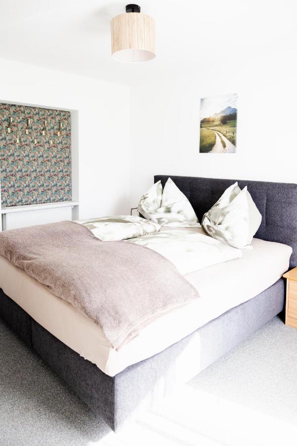 Haus Michaela Apartment Gschwandt  Bagian luar foto