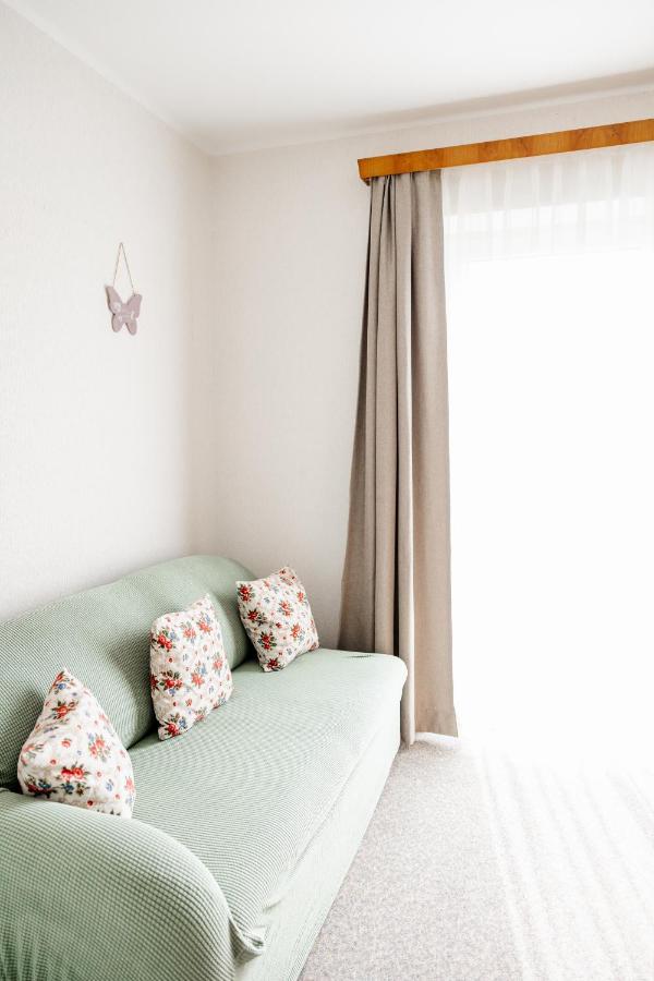 Haus Michaela Apartment Gschwandt  Bagian luar foto