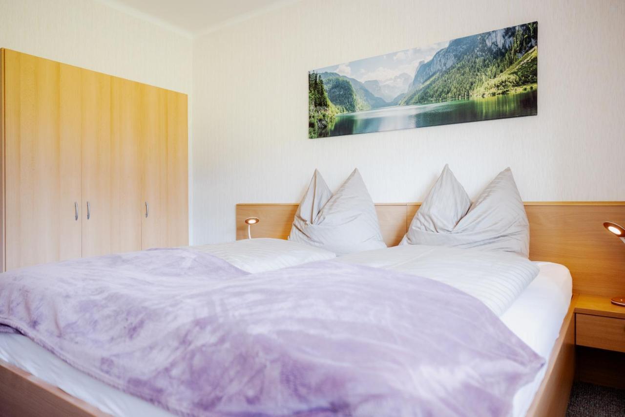 Haus Michaela Apartment Gschwandt  Bagian luar foto
