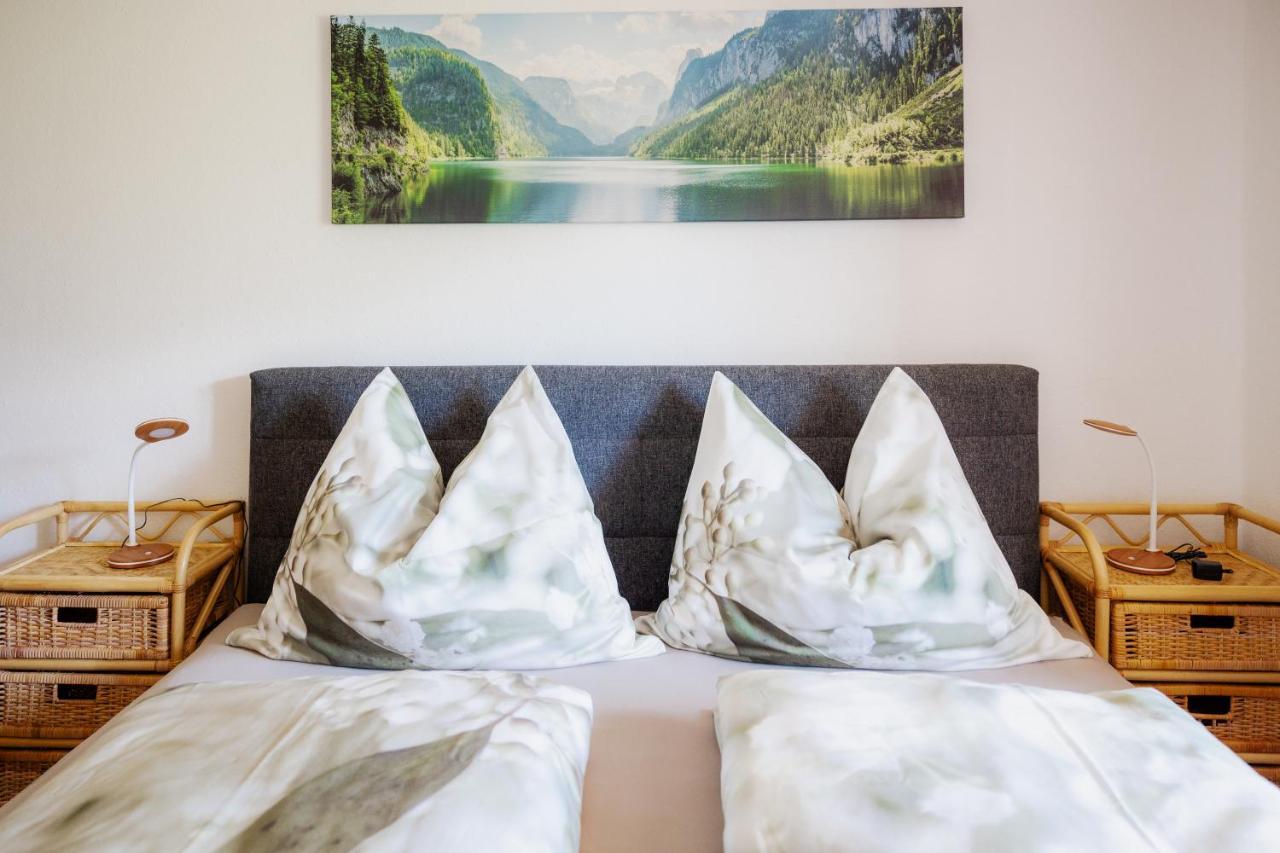 Haus Michaela Apartment Gschwandt  Bagian luar foto