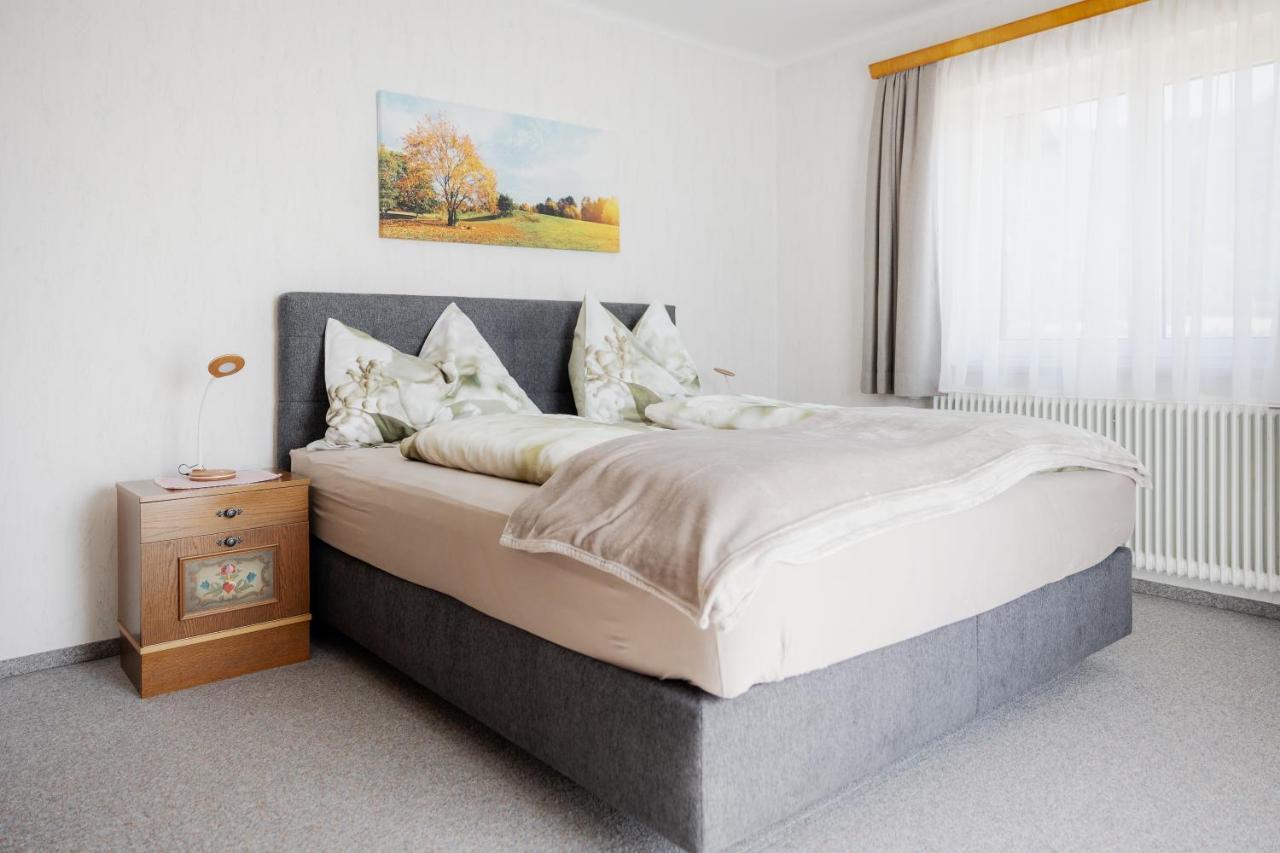 Haus Michaela Apartment Gschwandt  Bagian luar foto