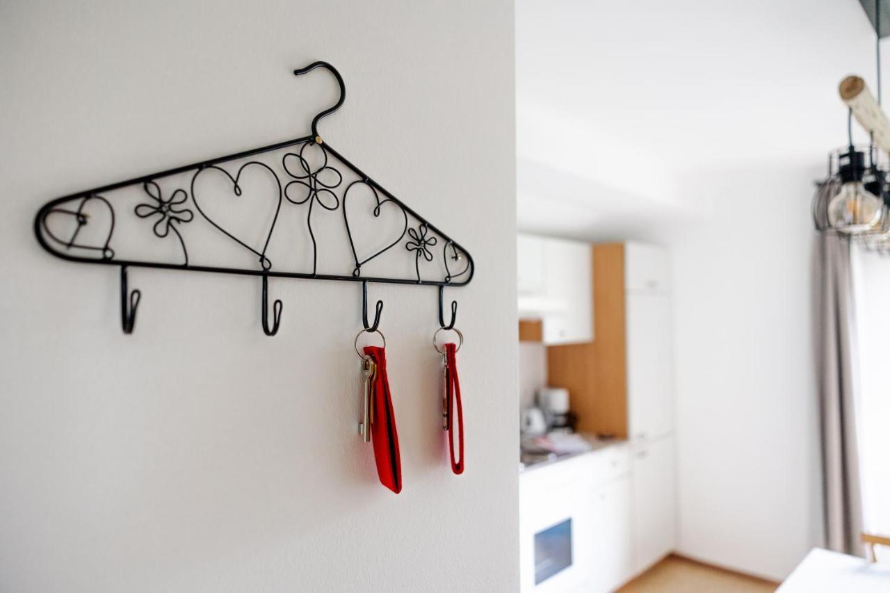 Haus Michaela Apartment Gschwandt  Bagian luar foto