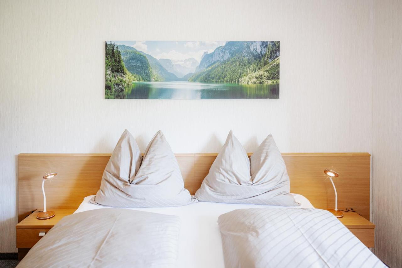 Haus Michaela Apartment Gschwandt  Bagian luar foto